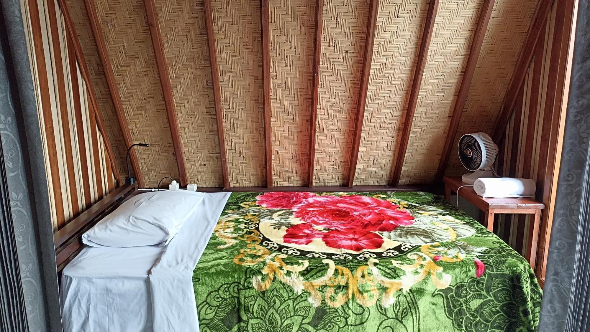 Puri Pilihani Hostel Munduk Buitenkant foto