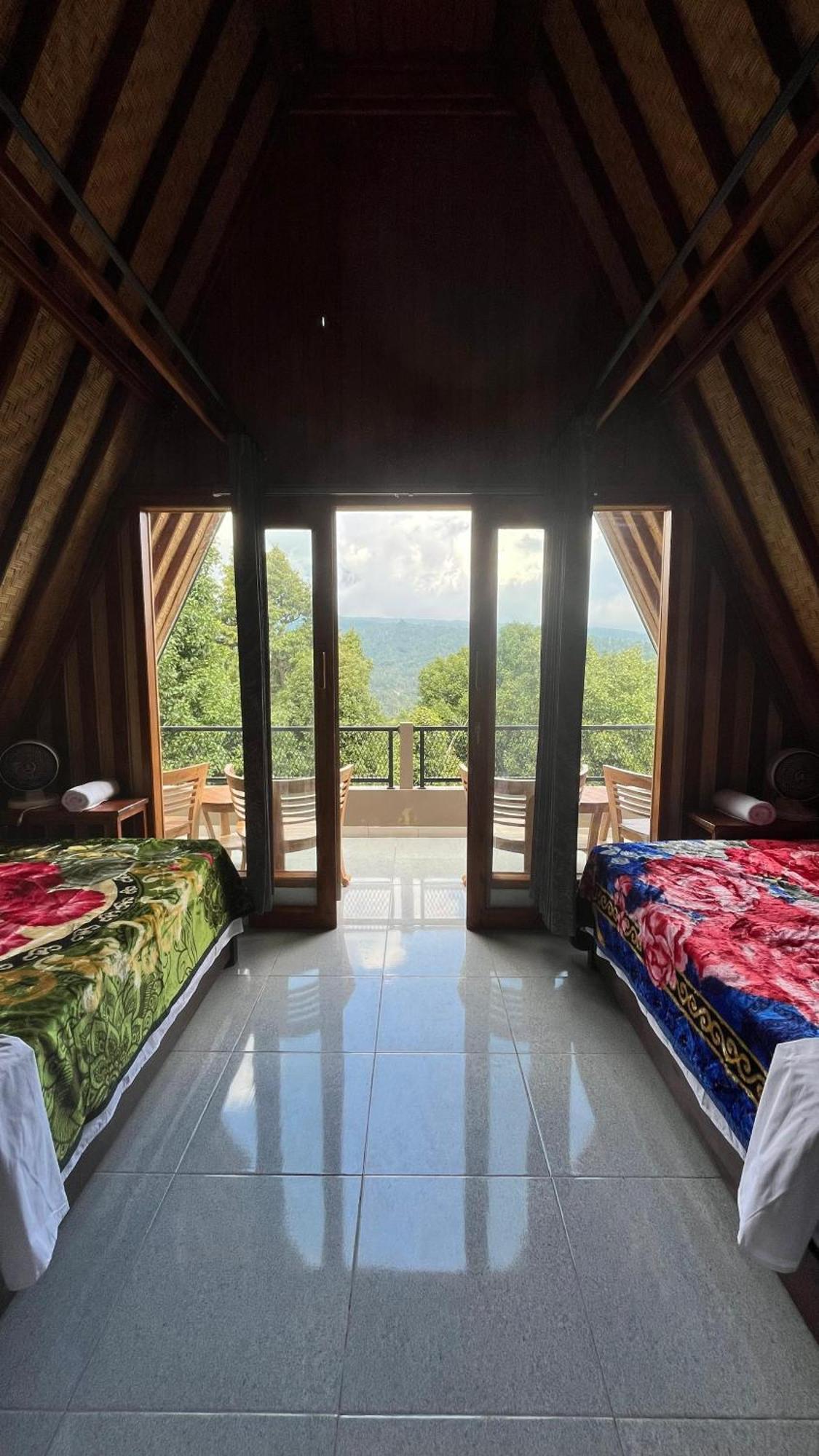 Puri Pilihani Hostel Munduk Buitenkant foto