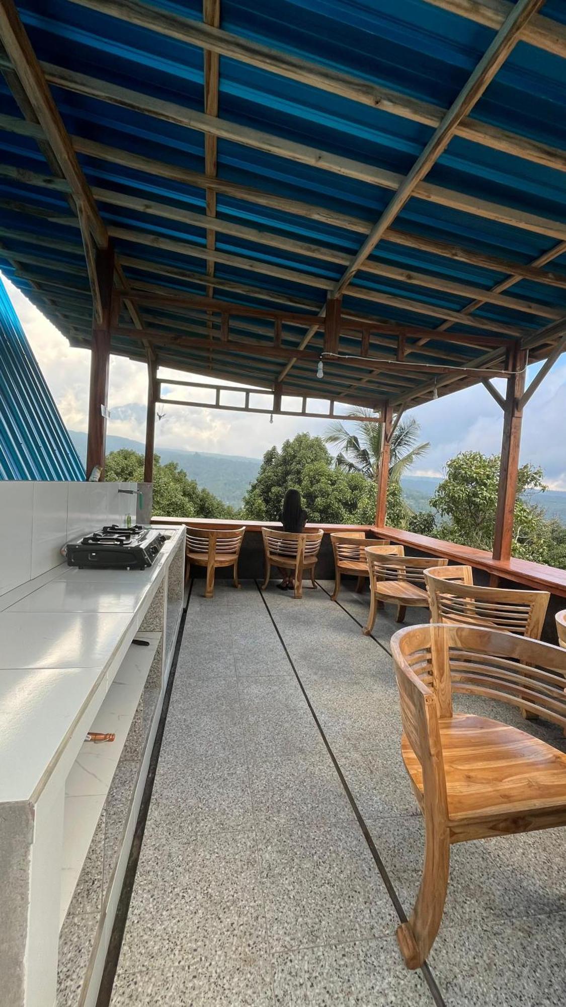 Puri Pilihani Hostel Munduk Buitenkant foto