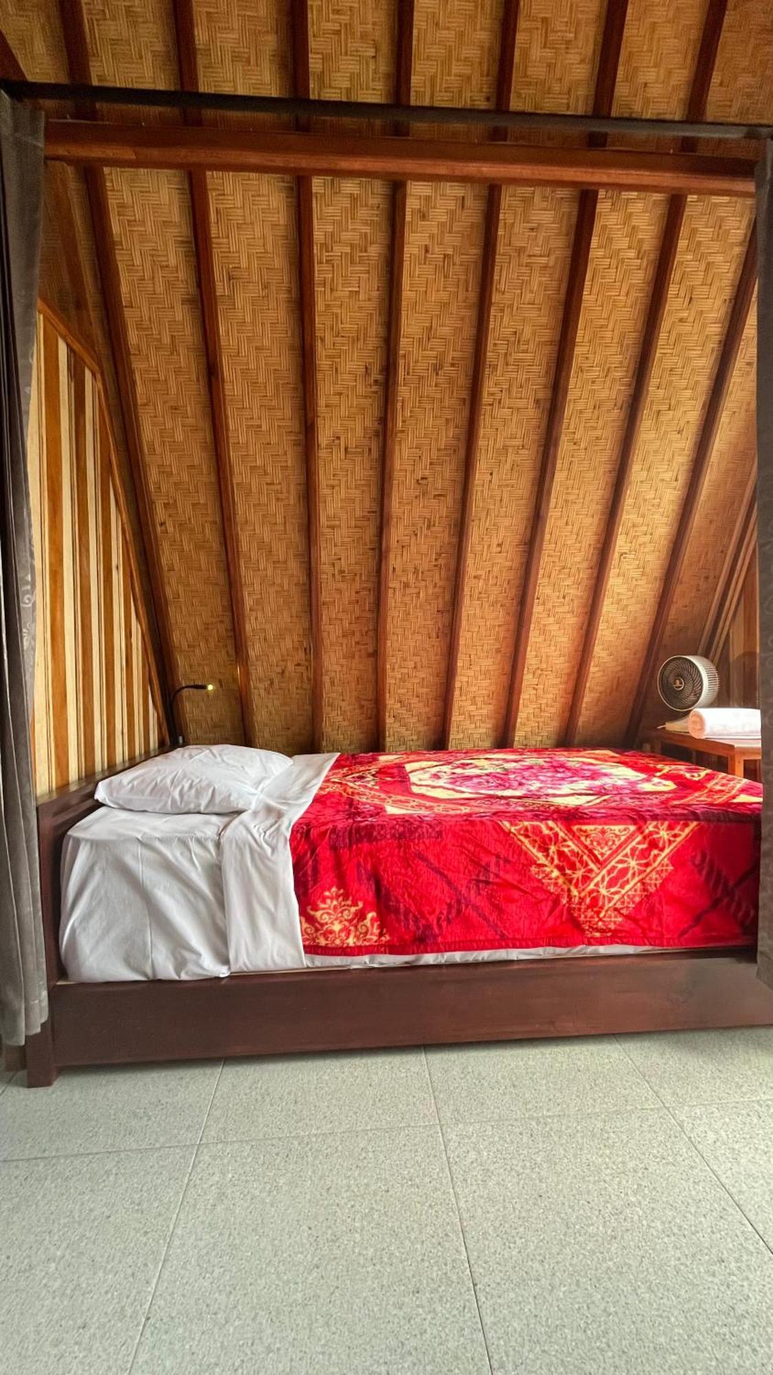 Puri Pilihani Hostel Munduk Buitenkant foto